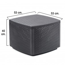 Mesa Auxiliar de Resina Peito Simil Rattan 53x53x40 cm.